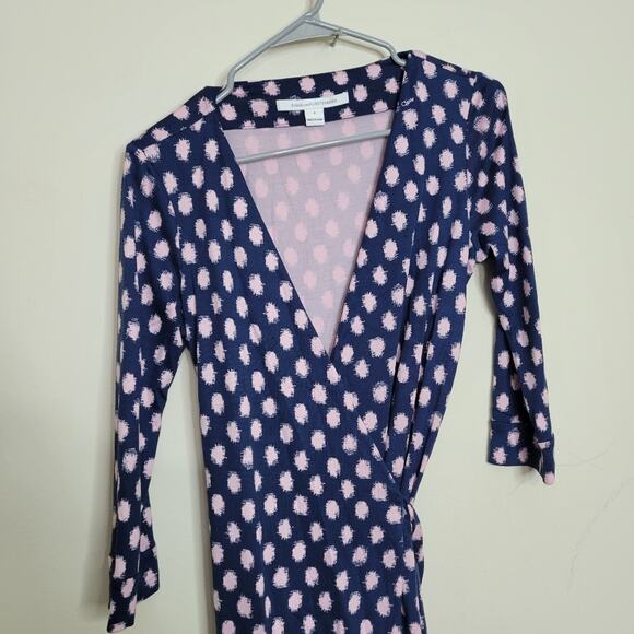 DVF New Julian two polka dot silk wrap dress size 4 navy pink - Picture 4 of 8
